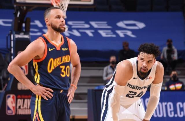 49图库 官网-最强库里遭遇最惨淡结局！明年水花合体再冲冠？