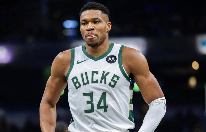 49图库 官网-史诗级交易预案!字母哥远走西部加盟开拓者,NBA联盟格局大变|吉安尼斯·安特托孔波|雄鹿|季后赛|扬尼斯・阿德托昆博|达米安-利拉德_新浪体育_新浪新闻